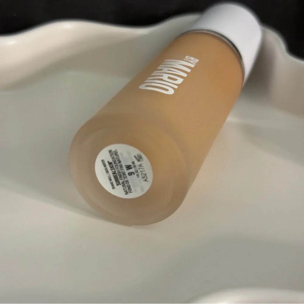 NWT- Makeup By Mario Natural Finish Foundation 9W Light Medium Warm Under 1 Fl